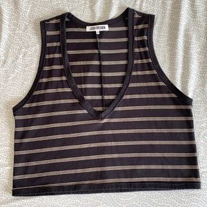 Joah brown deep V tank